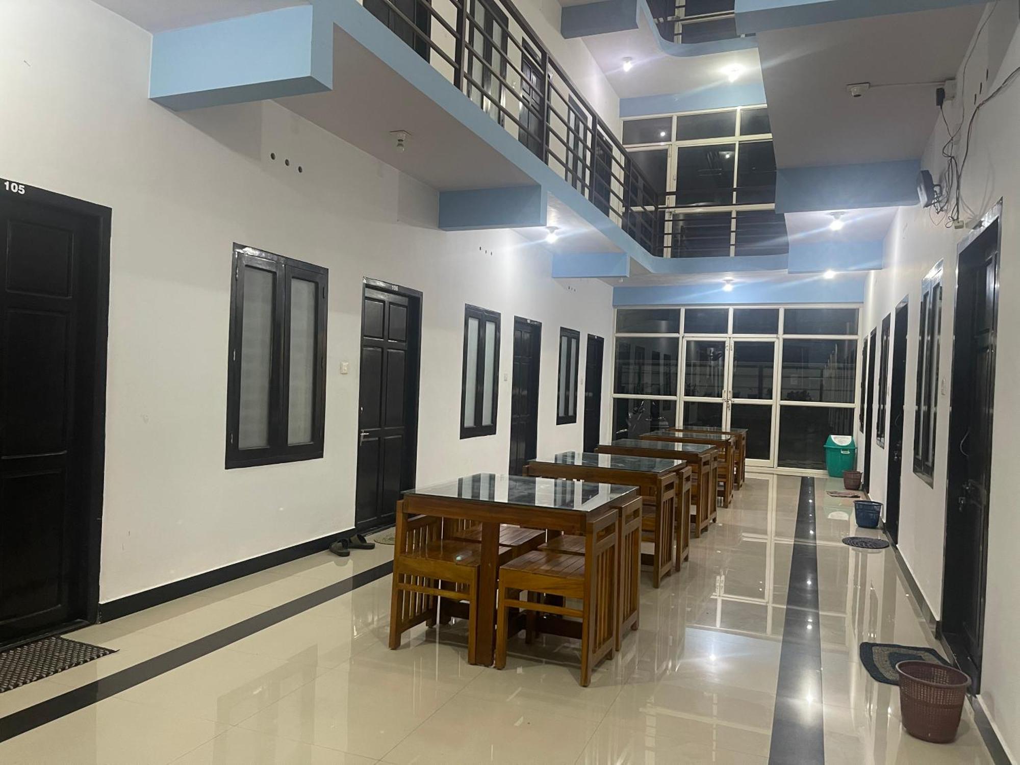 Nilastay Emirates Kazhakuttam Exterior foto